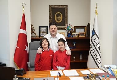 Kadıköy Belediyesi Başkanlık Koltuğu Çocuklara Emanet