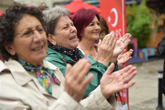 29 Ekim Bayrak Dağıtımı Ve Bando 