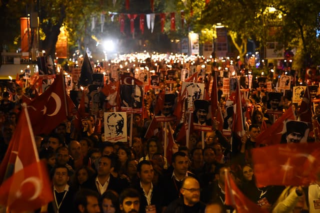 29 Ekim Cumhuriyet Bayramı Kadıköy’de Coşkuyla Kutlandı  